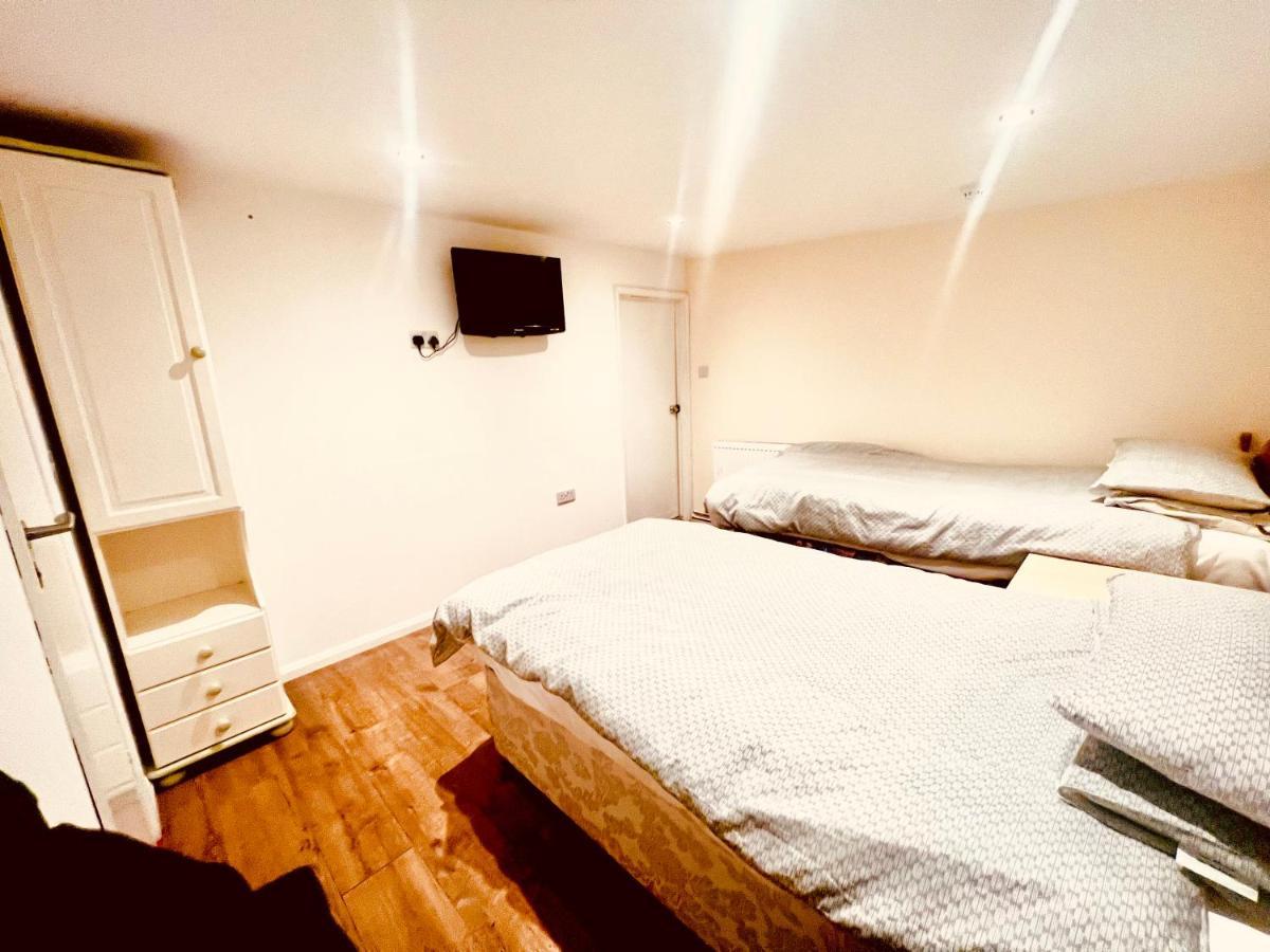 White House Lodge CBG Екстериор снимка