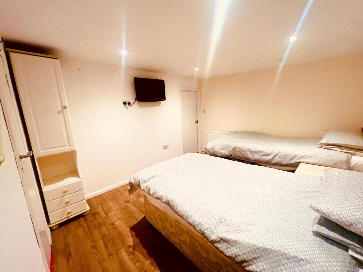 White House Lodge CBG Екстериор снимка