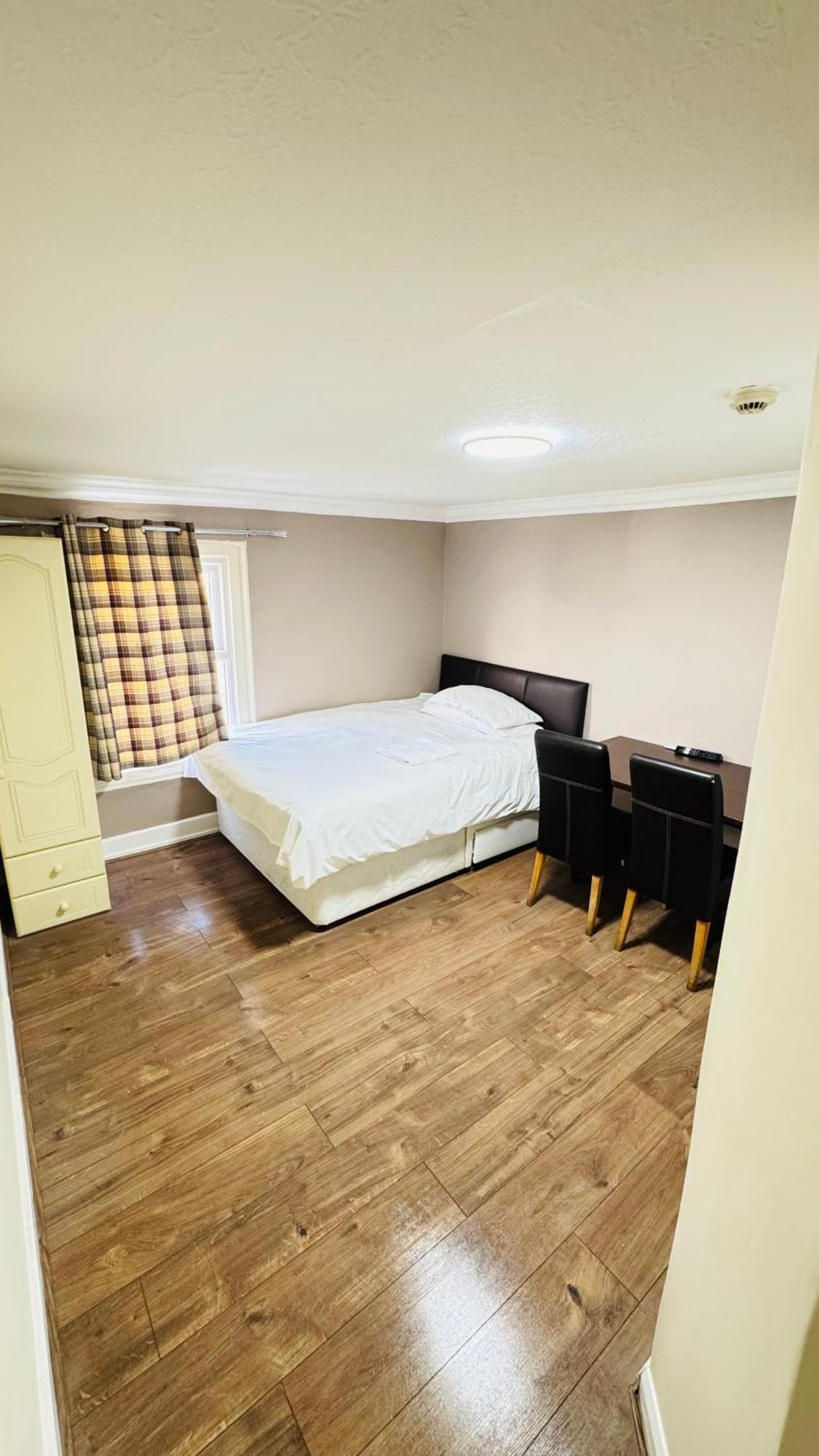 White House Lodge CBG Екстериор снимка